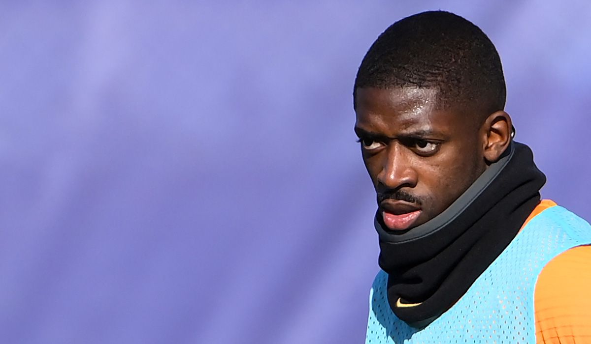 Ousmane Dembélé durante un entrenamiento con el Barcelona