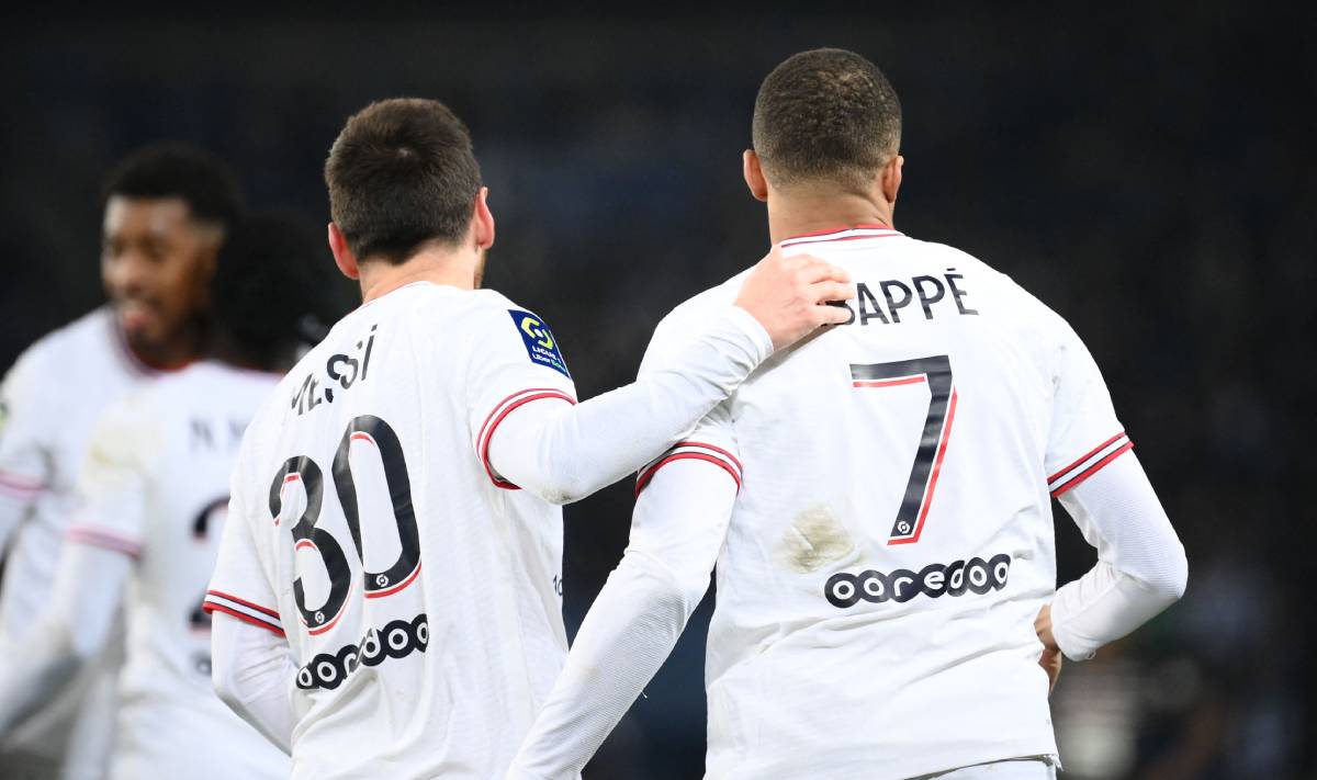 Messi se llevó las críticas y Mbappé los elogios en el PSG-Rennes