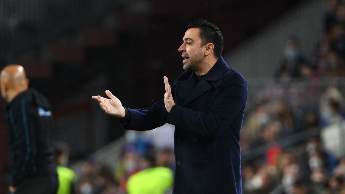 Hemos fallado mucho": Xavi reconoce que el Barça 'perdonó' al Napoli