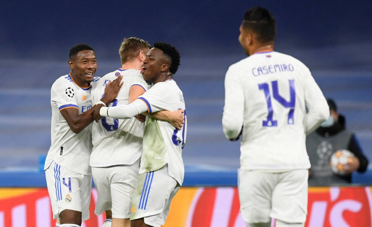 Alaba y Kroos festejan un gol ante el Inter