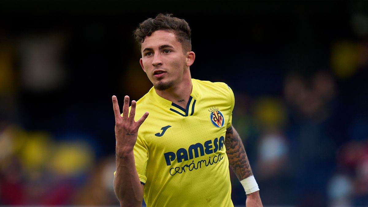 Yéremy Pino celebrating his póker against the Espanyol