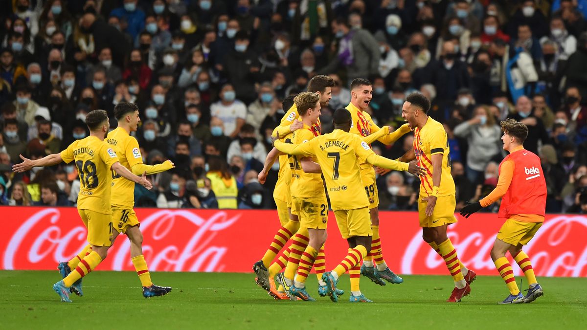 Los jugadores del FC Barcelona celebran un gol en el Clásico