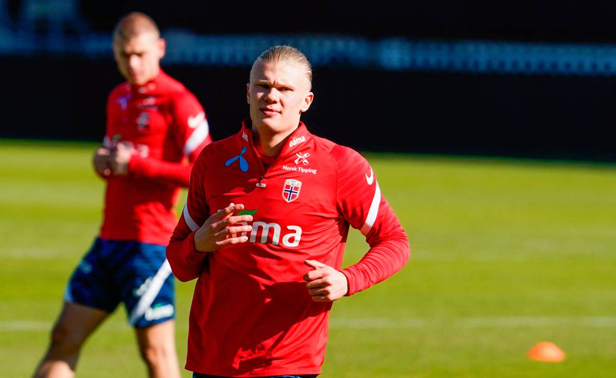 Erling Haaland en un entrenamiento con Noruega