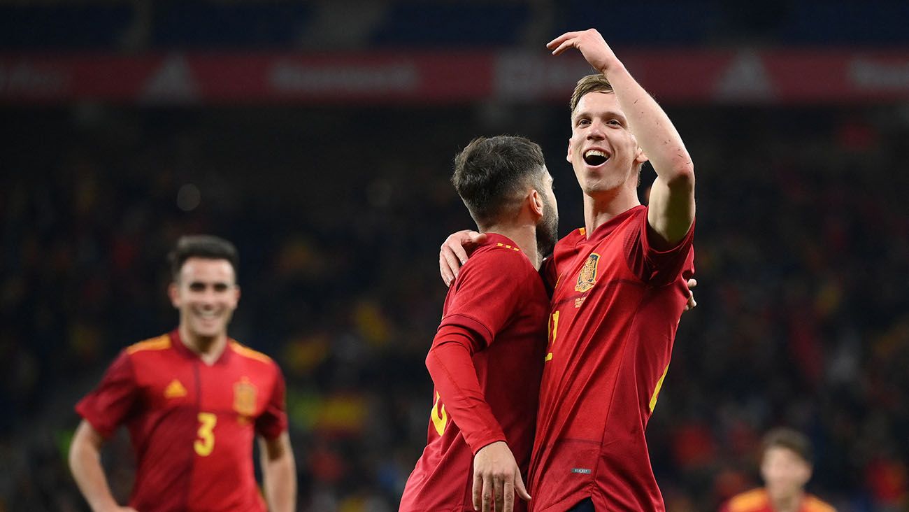 Dani Olmo celebra el gol del triunfo en el España-Albania