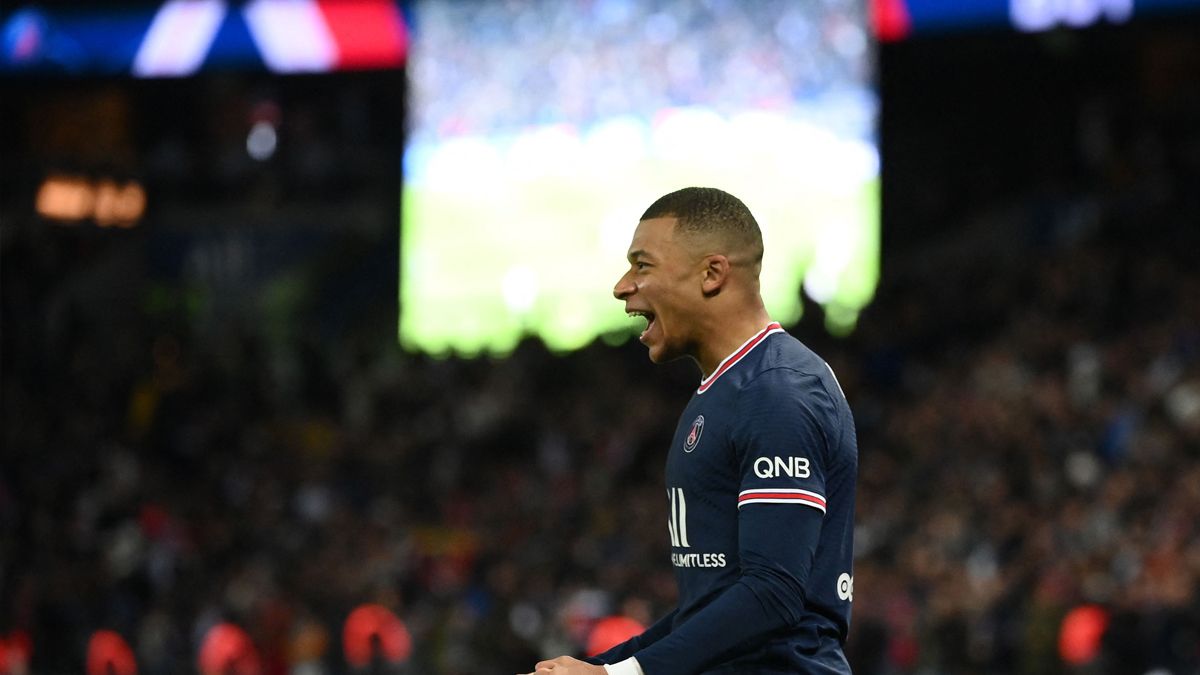 Kylian Mbappé during the PSG-Lorient
