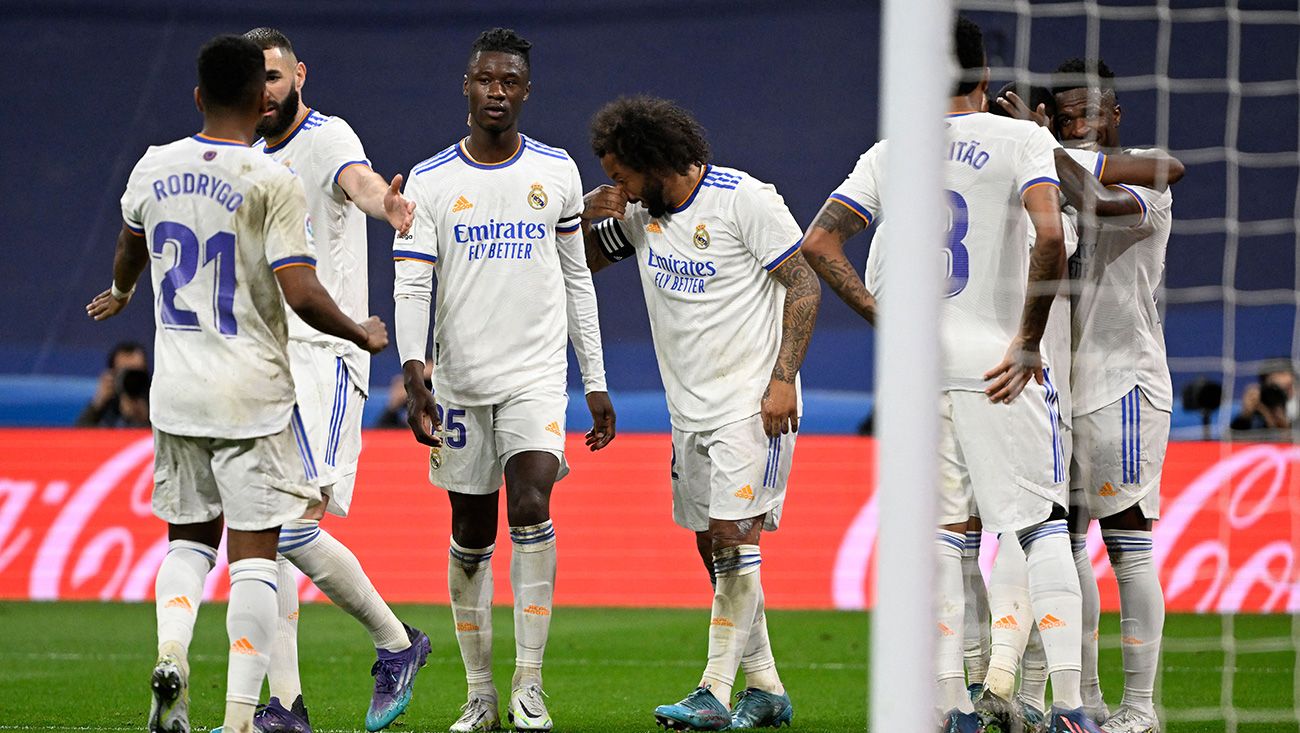 Los jugadores del Real Madrid celebrando un gol