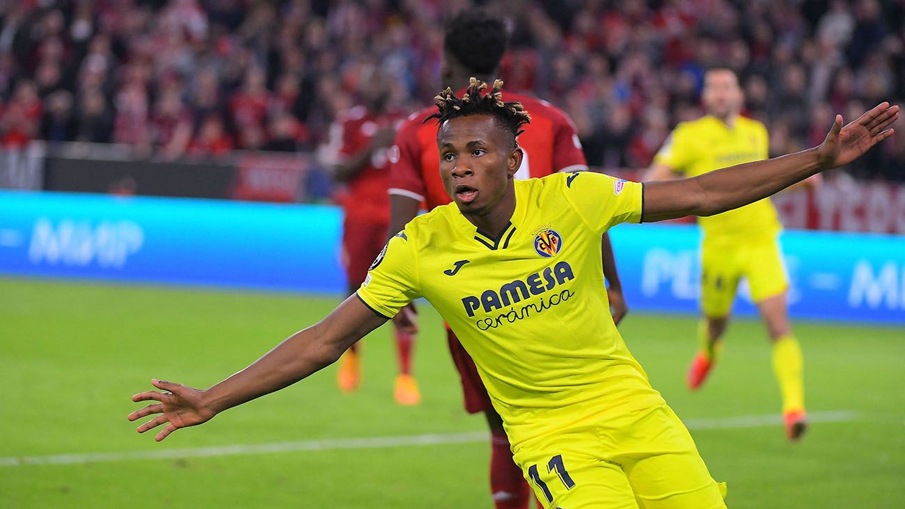 Samuel Chukwueze celebrates Villarreal's equalizing goal