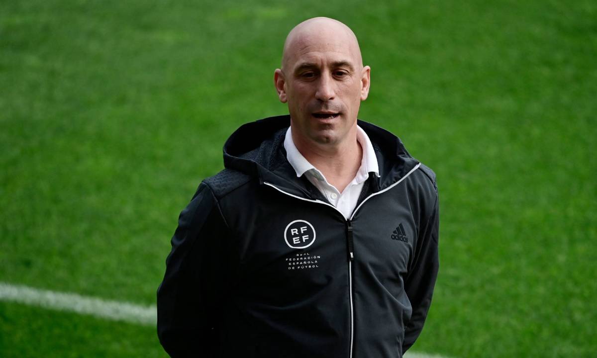 Luis Rubiales presencia un entrenamiento de 'La Roja'