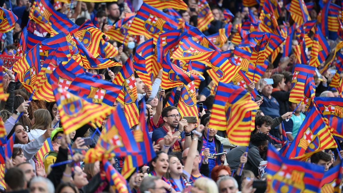 The Camp Nou, packed at Barça-Wolfsburg in the Champions League