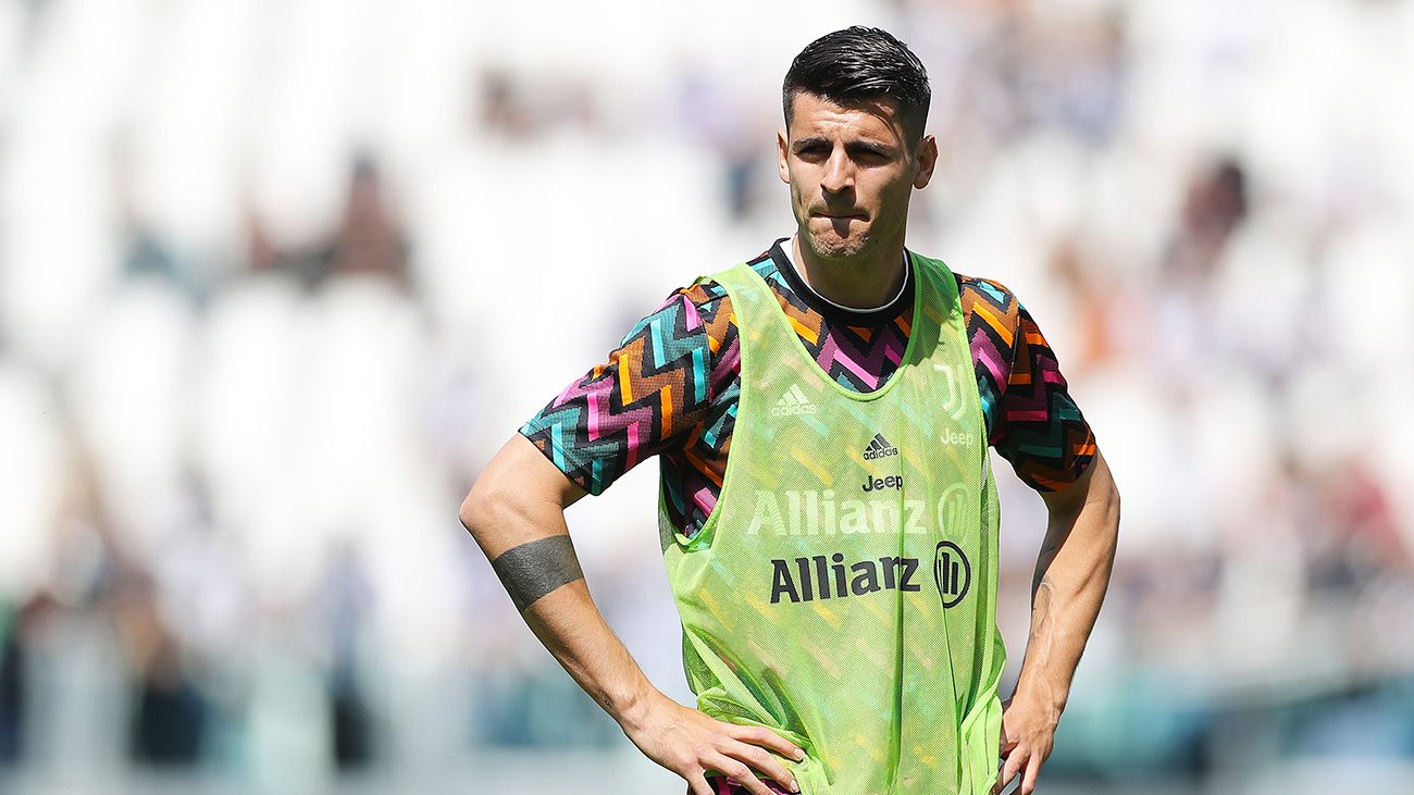 Álvaro Morata in a warm-up with Juventus