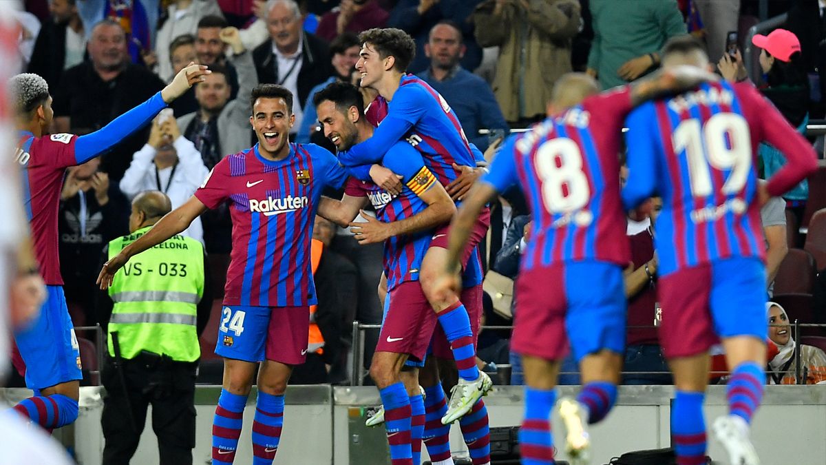 Barça players celebrate Busquets' goal against Mallorca