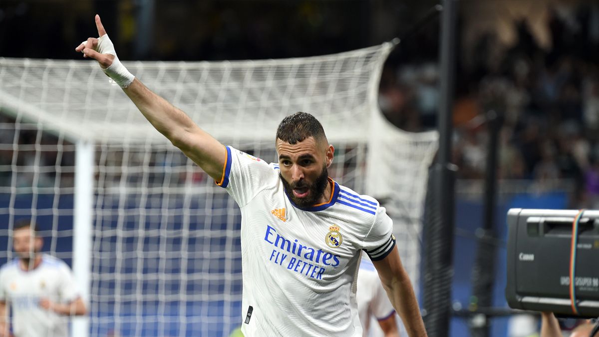 Karim Benzema celebrates a goal with Real Madrid