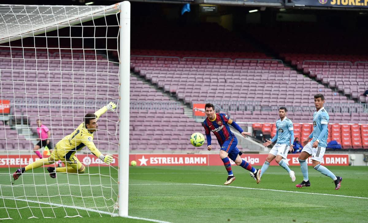 Lionel Messi marca su último gol como culé ante el Celta