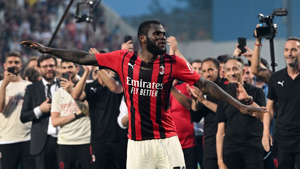 Franck Kessié en la celebración del título de la Serie A con el AC Milan