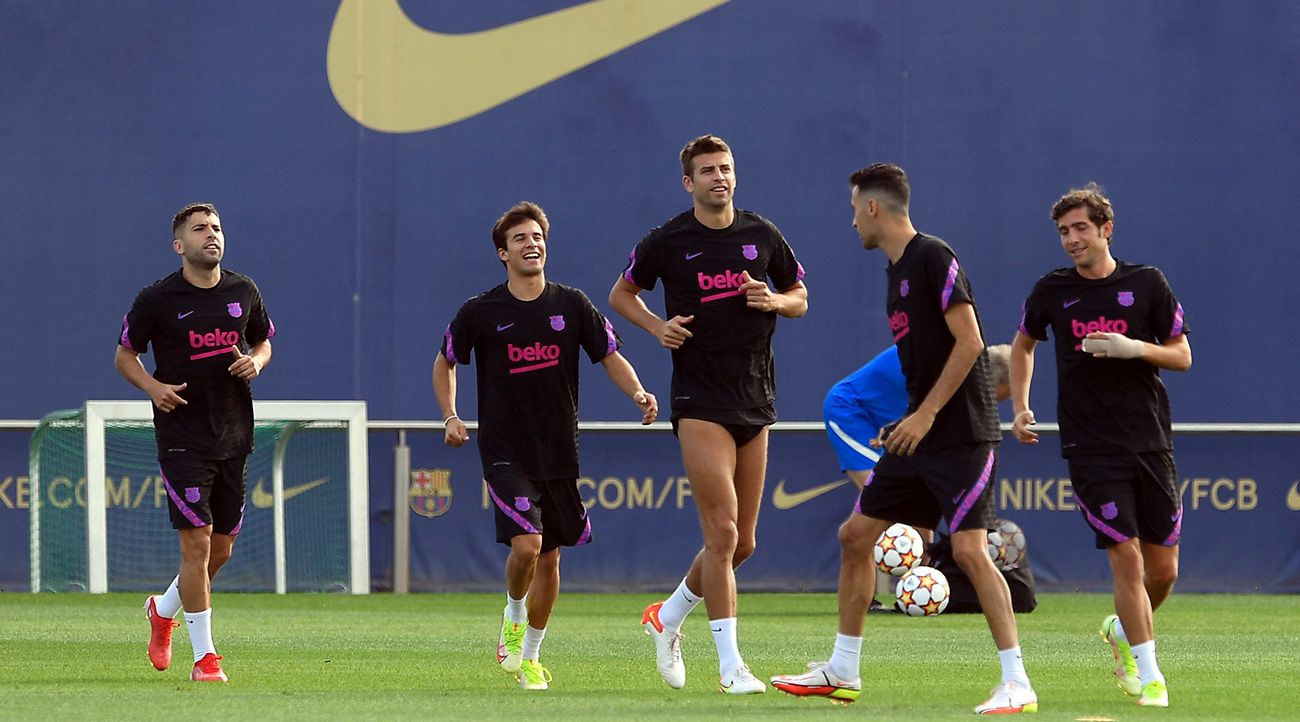 Jugadores del FC Barcelona durante un entrenamiento