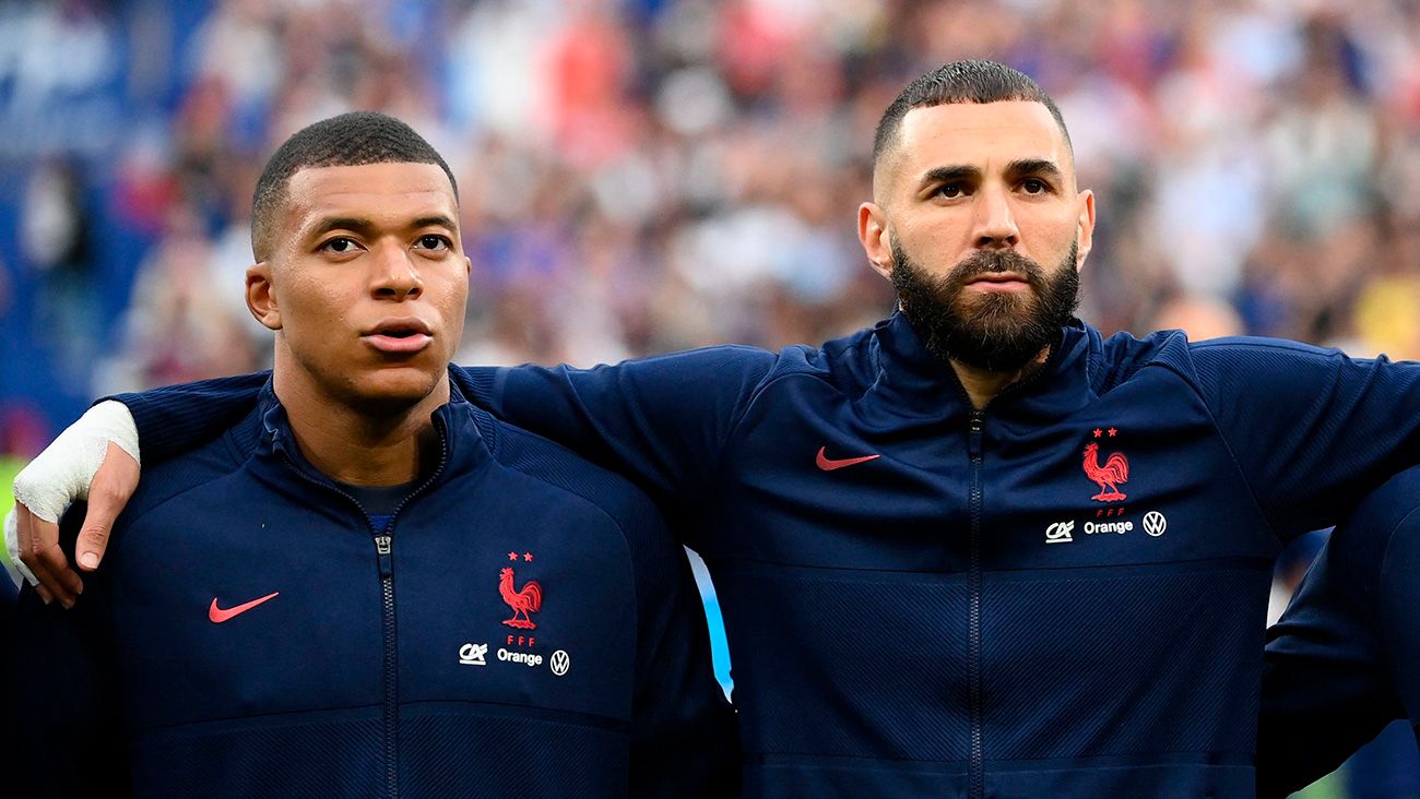Kylian Mbappé and Karim Benzema with the French national team