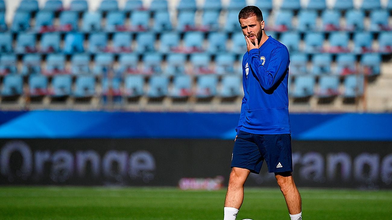 Pjanic in training with his national team