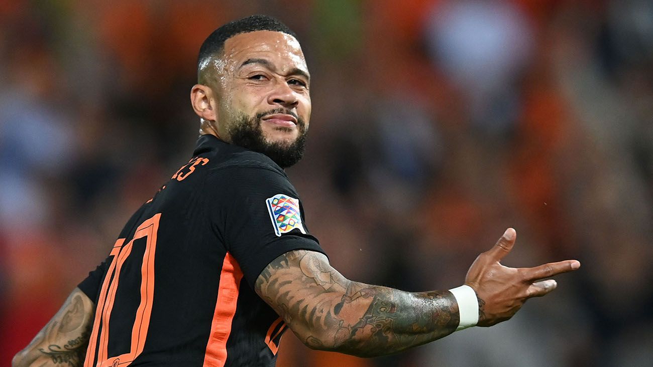 Memphis Depay festeja el gol del triunfo ante Gales (3-2)