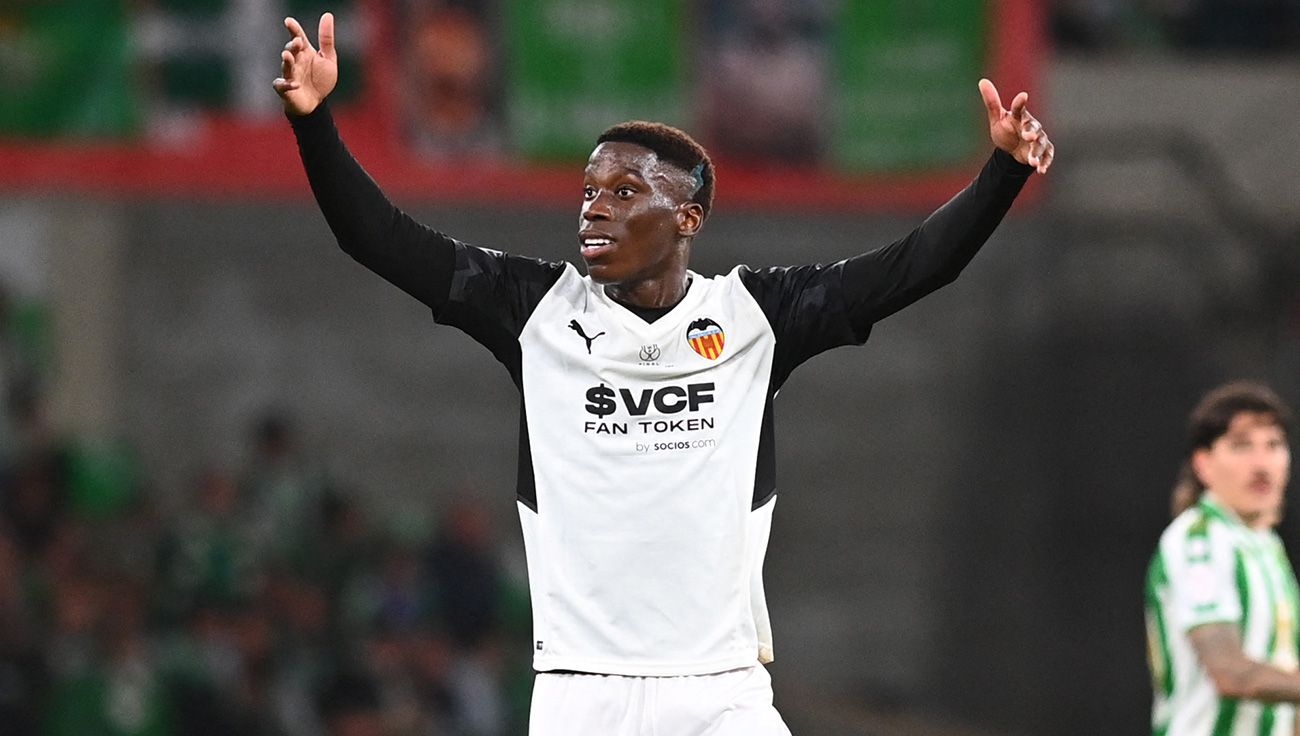 Ilaix Moriba with Valencia