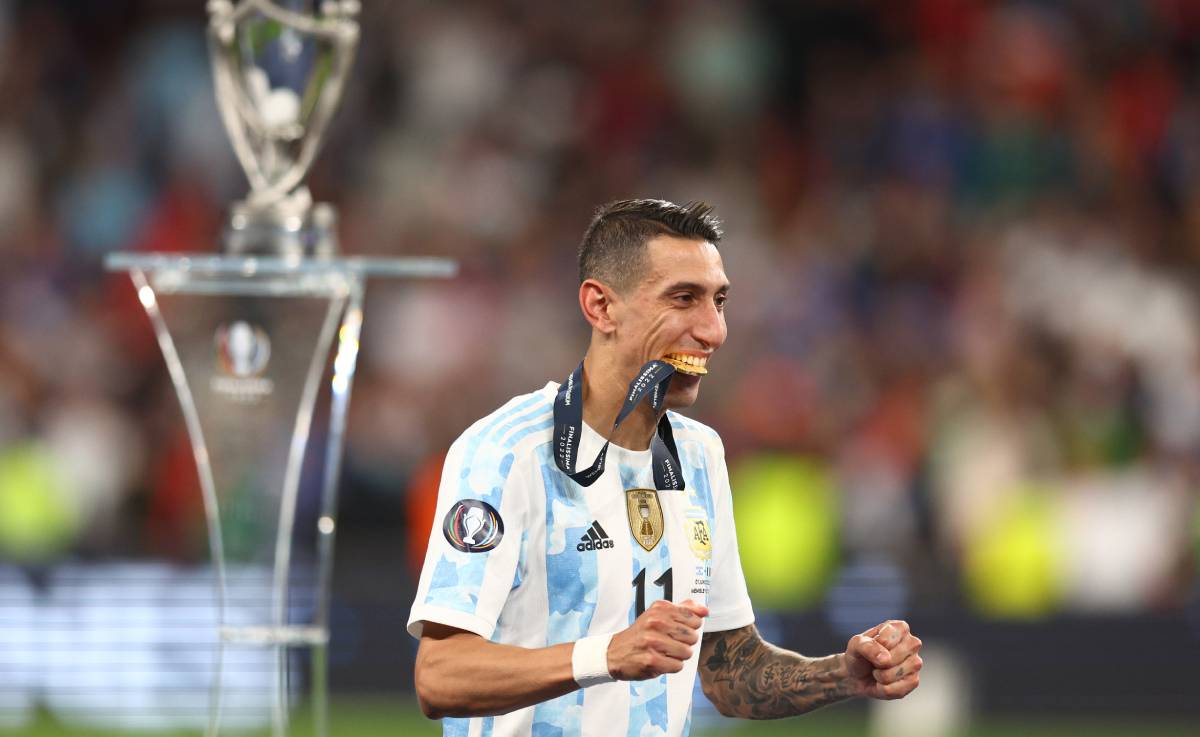 Di María celebrates the Finalissima title
