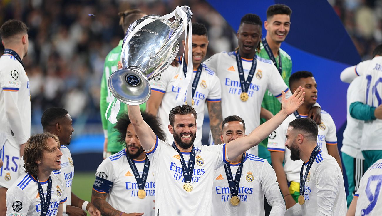 Nacho, celebrando con el Real Madrid
