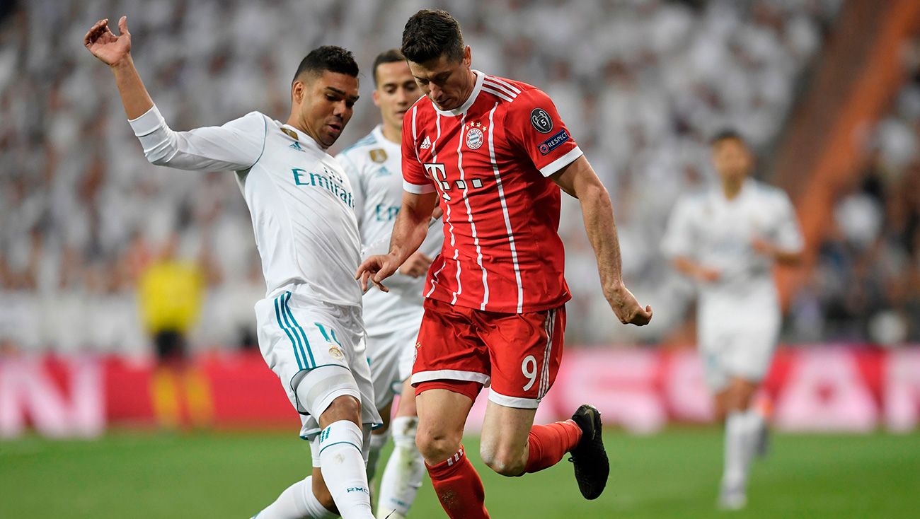 Robert Lewandowski enfrentando al Madrid con el Bayern