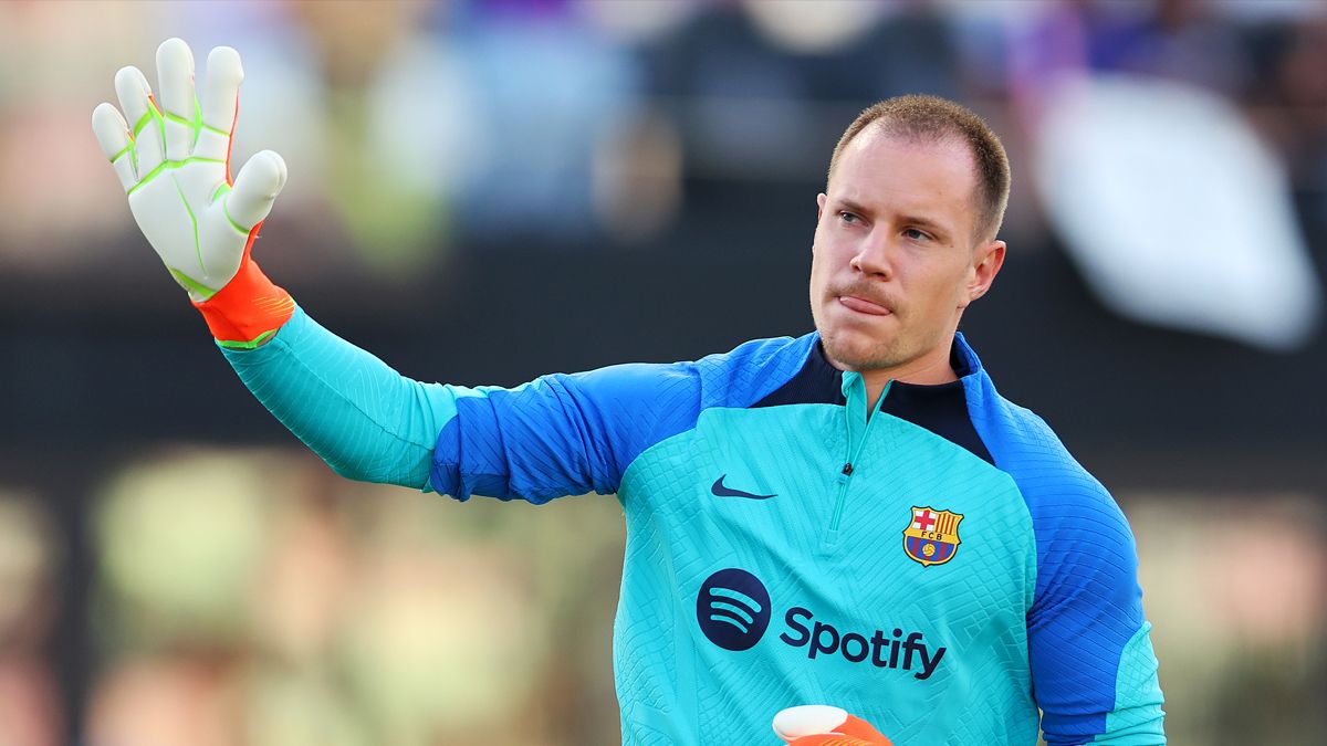 Marc André ter Stegen durante un calentamiento con el Barça