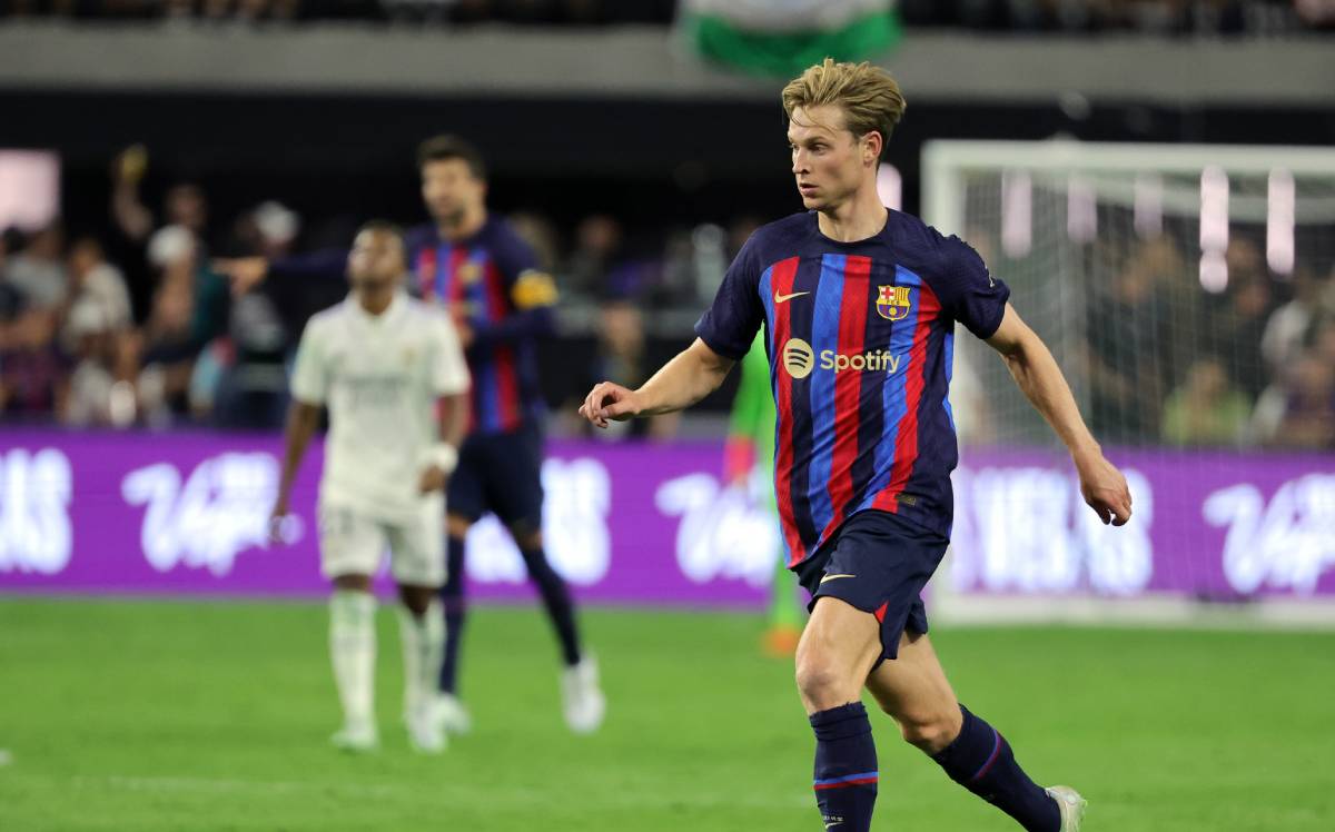 Frenkie de Jong in a friendly match v Real Madrid