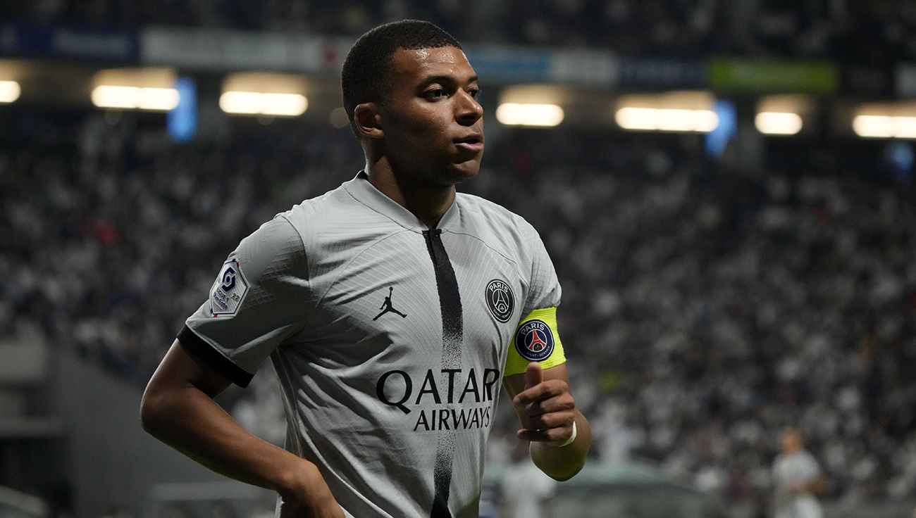 Kylian Mbappé, como capitan del PSG