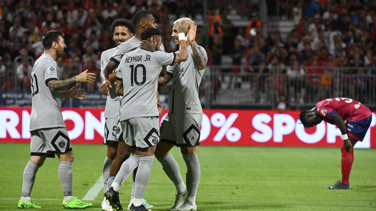 Los jugadores del PSG celebran un gol en la Ligue 1