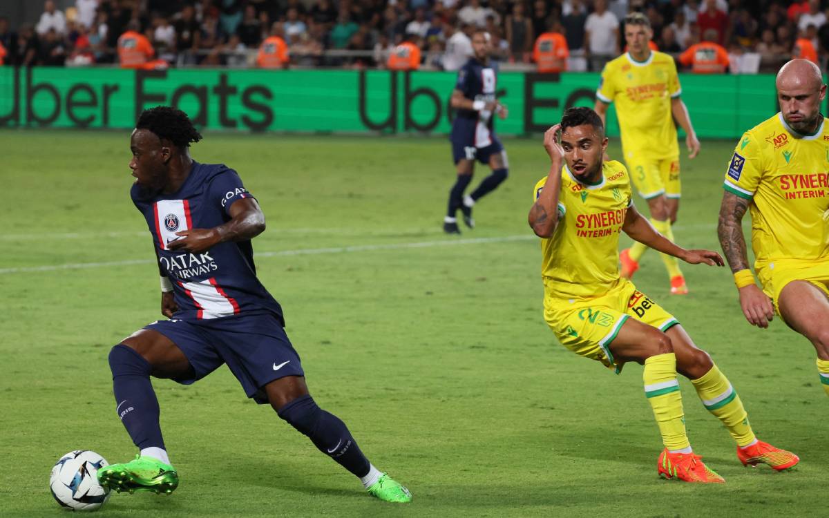 Arnoud Kalimuendo v Nantes