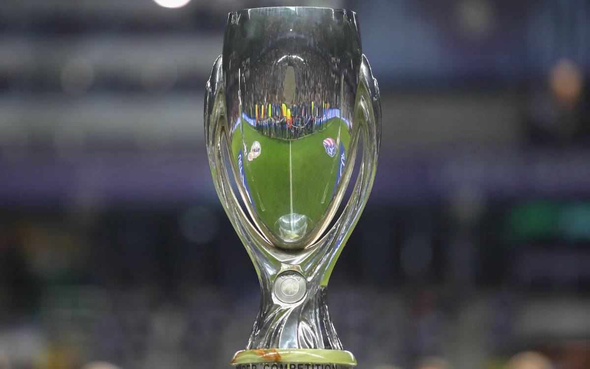 UEFA Supercup Trophy