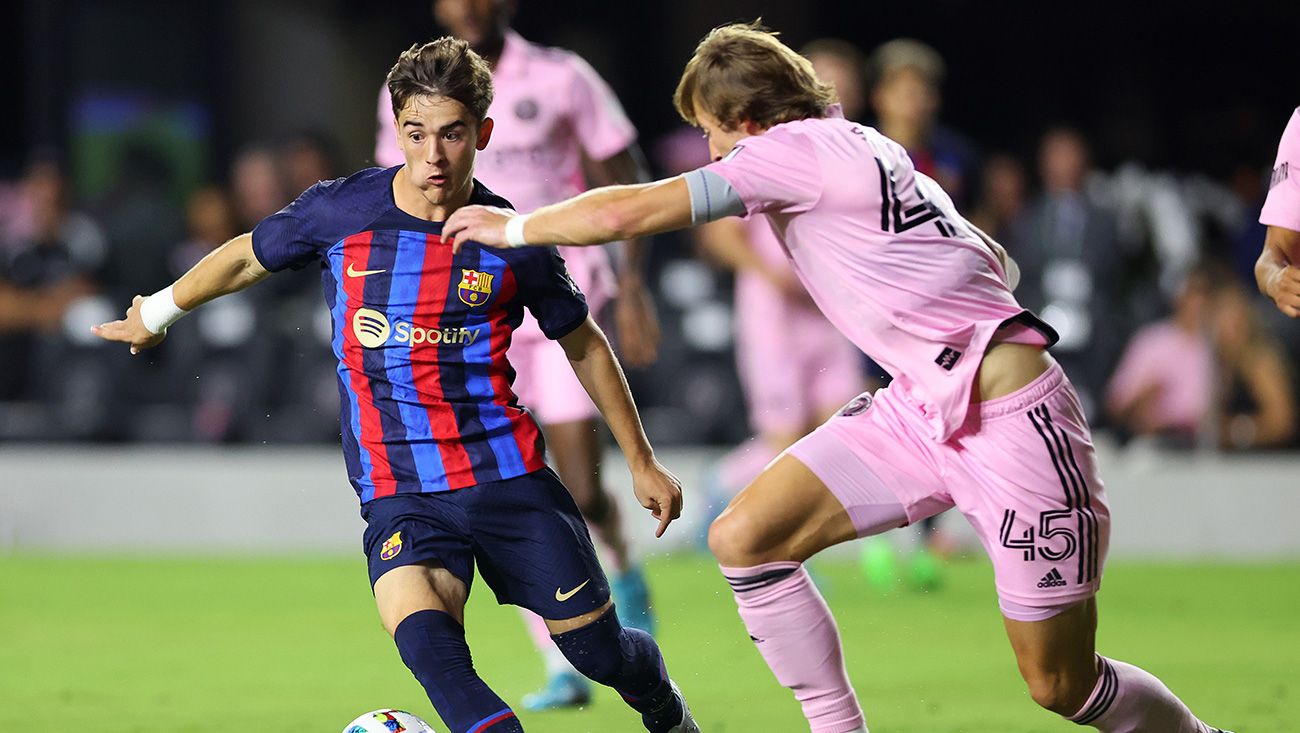 Gavi con el FC Barcelona en un partido de pretemporada