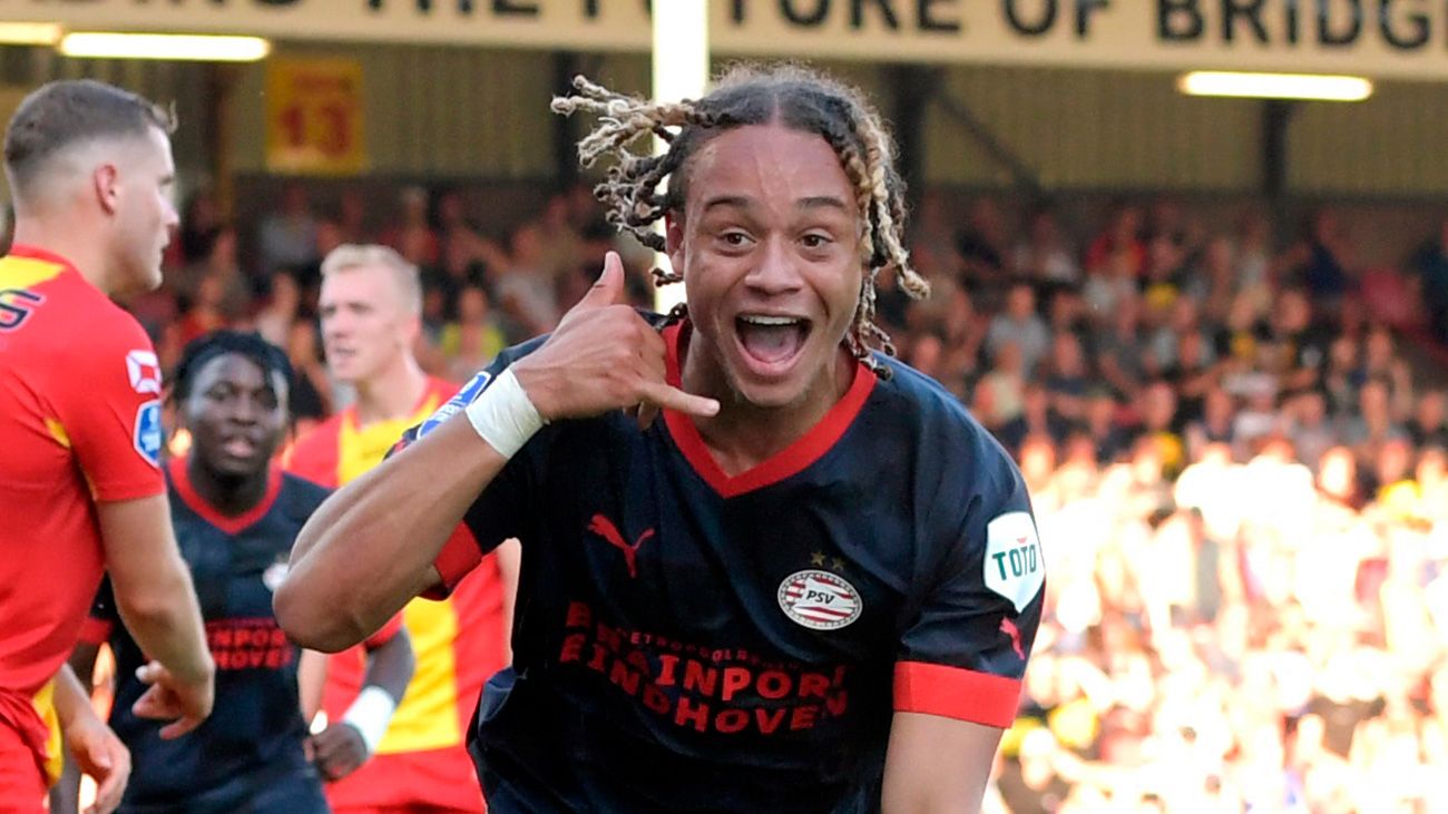 Xavi Simons celebrating a goal