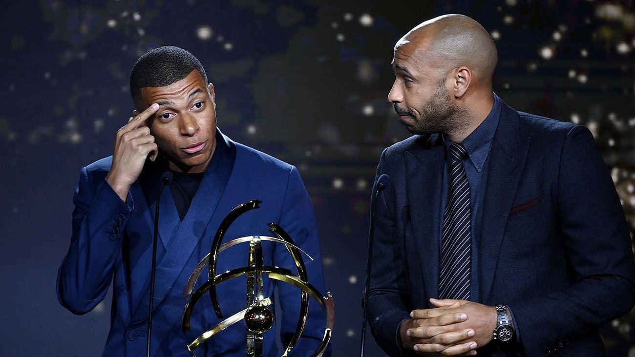 Thierry Henry and Kylian Mbappé at the Ligue 1 gala