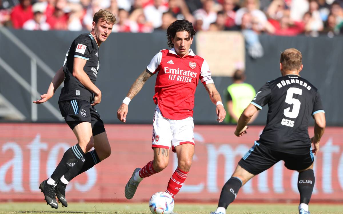 Héctor Bellerín, en un partido ante el Nürnberg