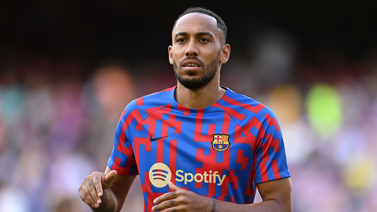 Pierre-Emerick Aubameyang in a warm-up with Barça