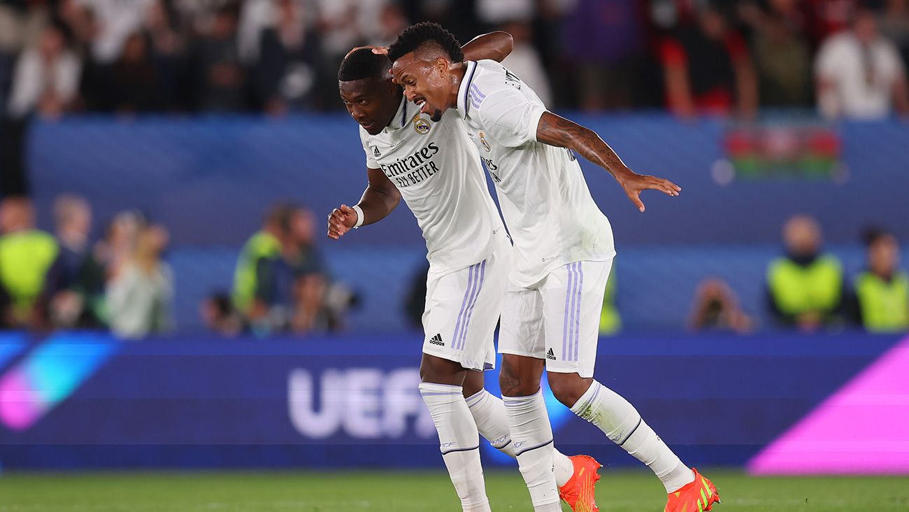Eder Militao and David Alaba hugging