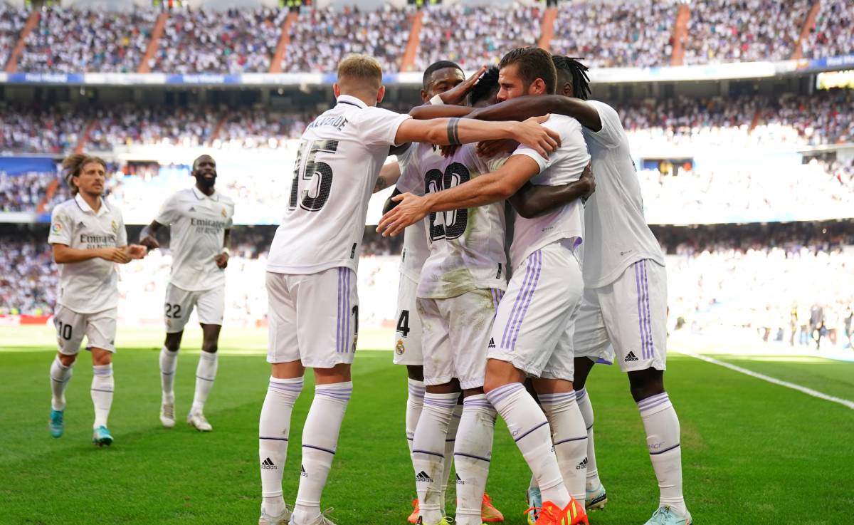 El Madrid festeja el gol del 2-1 ante el Mallorca