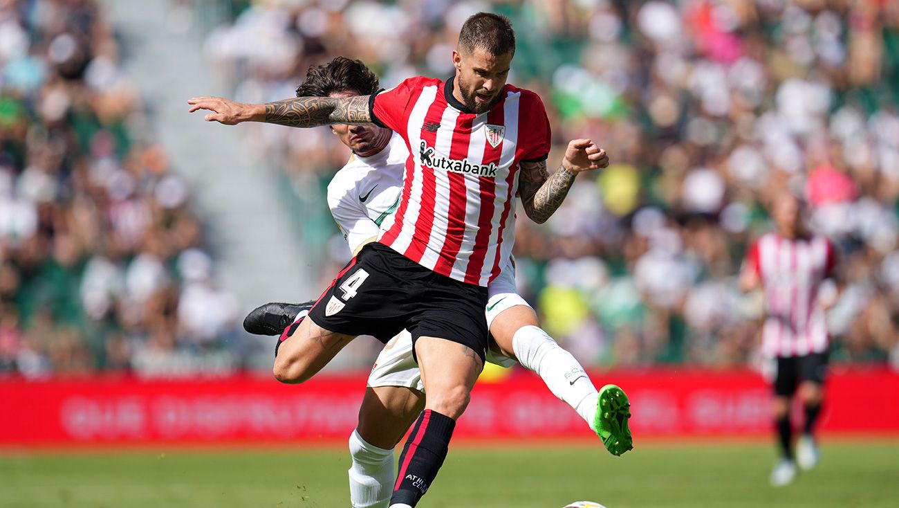 Iñigo Martínez, durante un encuentro con el Athletic