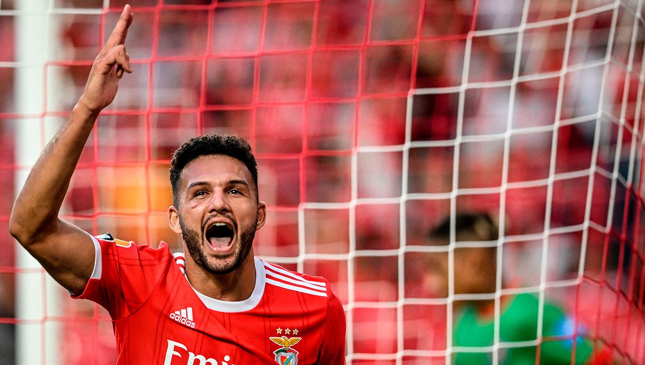 Gonçalo Ramos celebrando un gol con el Benfica