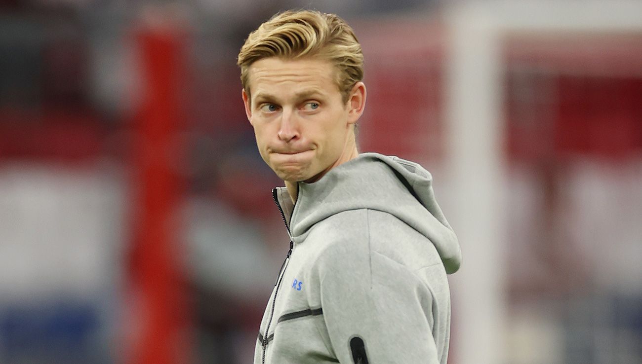 Frenkie de Jong with the Netherlands