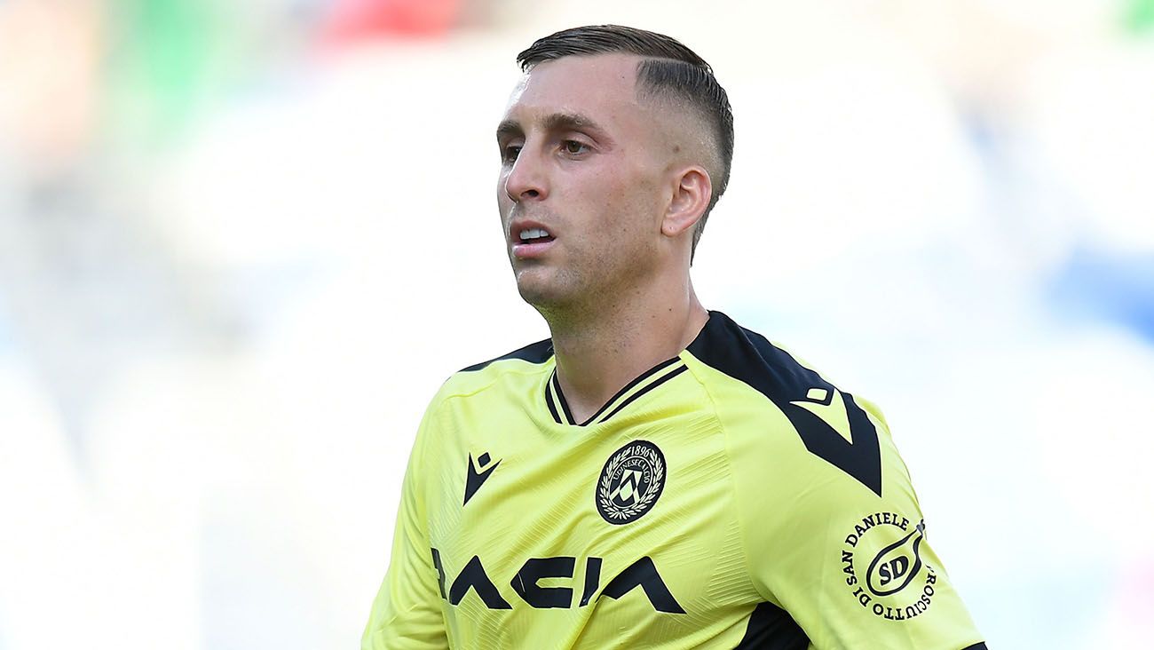Gerard Deulofeu in a match with Udinese