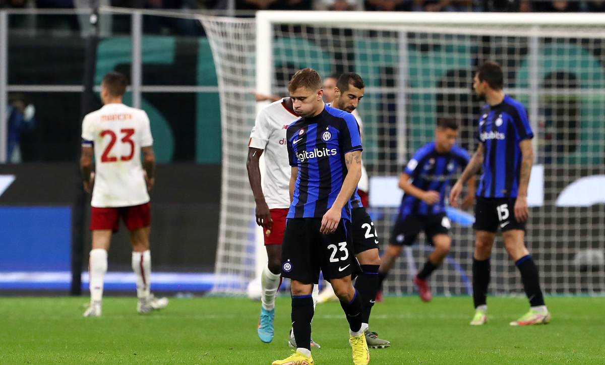Barella of FC Internazionale looks dejected following their sides defeat v AS Roma