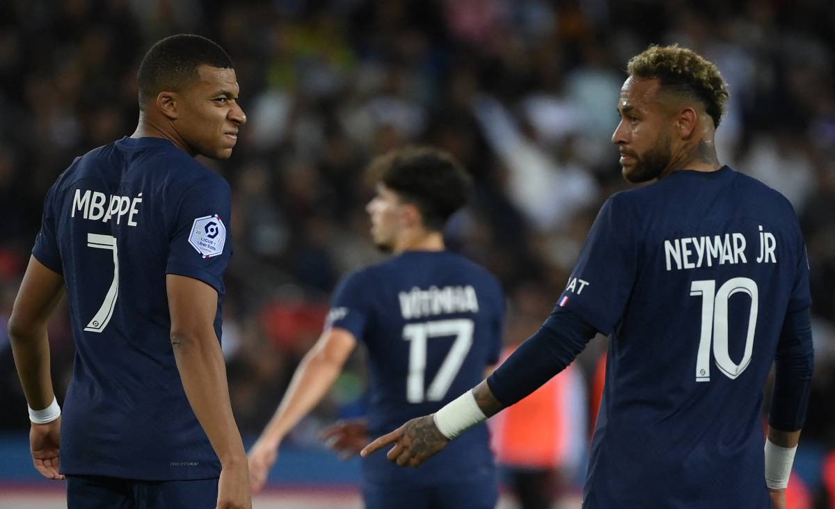 Mbappé y Neymar en un partido ante el Niza