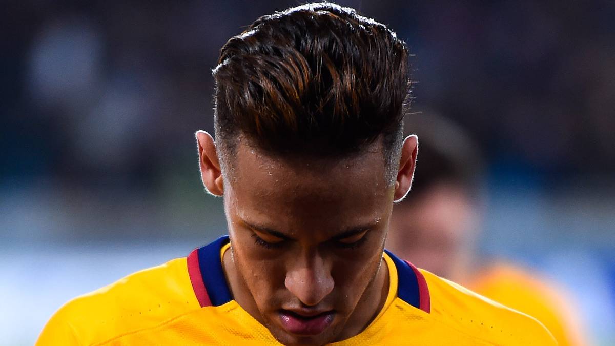 Neymar, cabizbajo en un partido del Barça