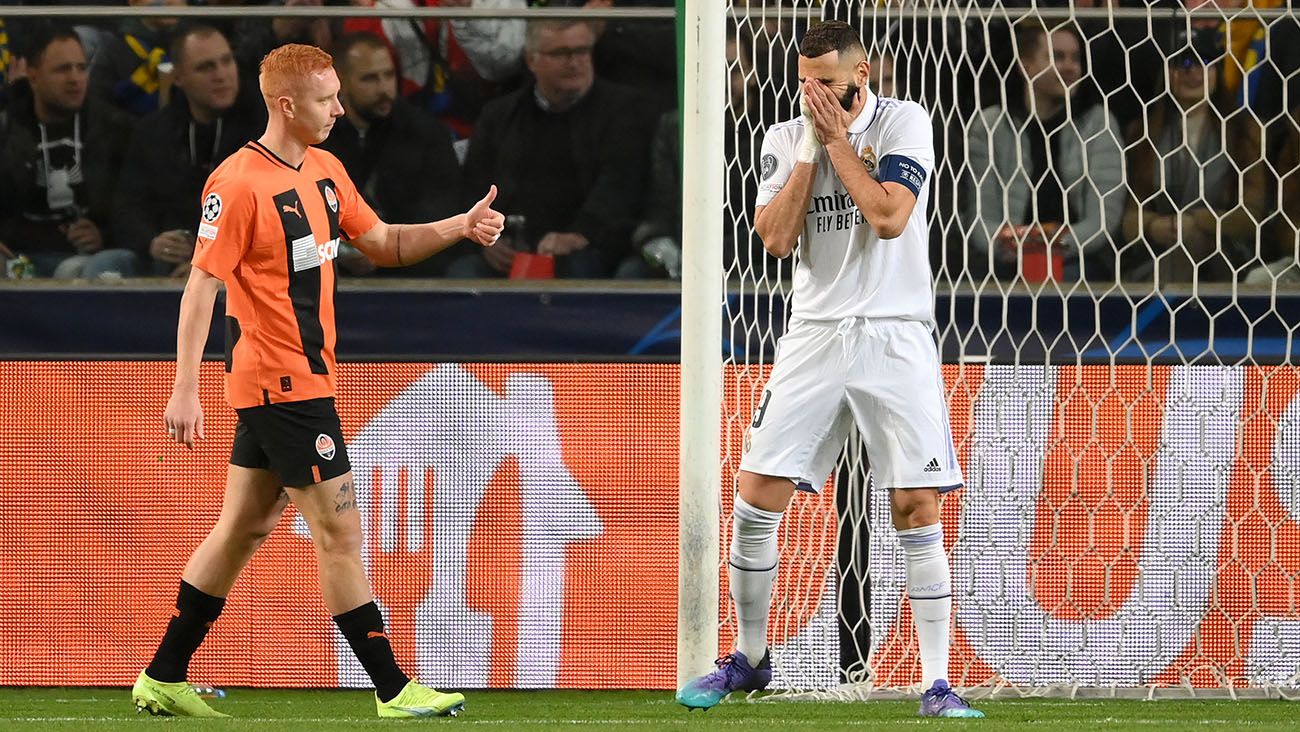 Karim Benzema se lamenta tras una ocasión fallida ante el Shakhtar (1-1)