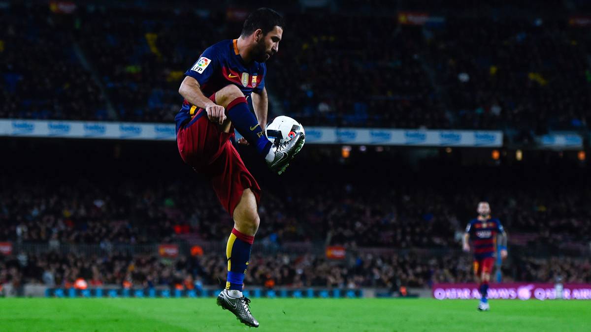 Burn Turan, in a party of the FC Barcelona this season