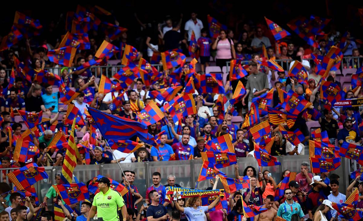 The Camp Nou heaved the voice against the UEFA and the decisions to...