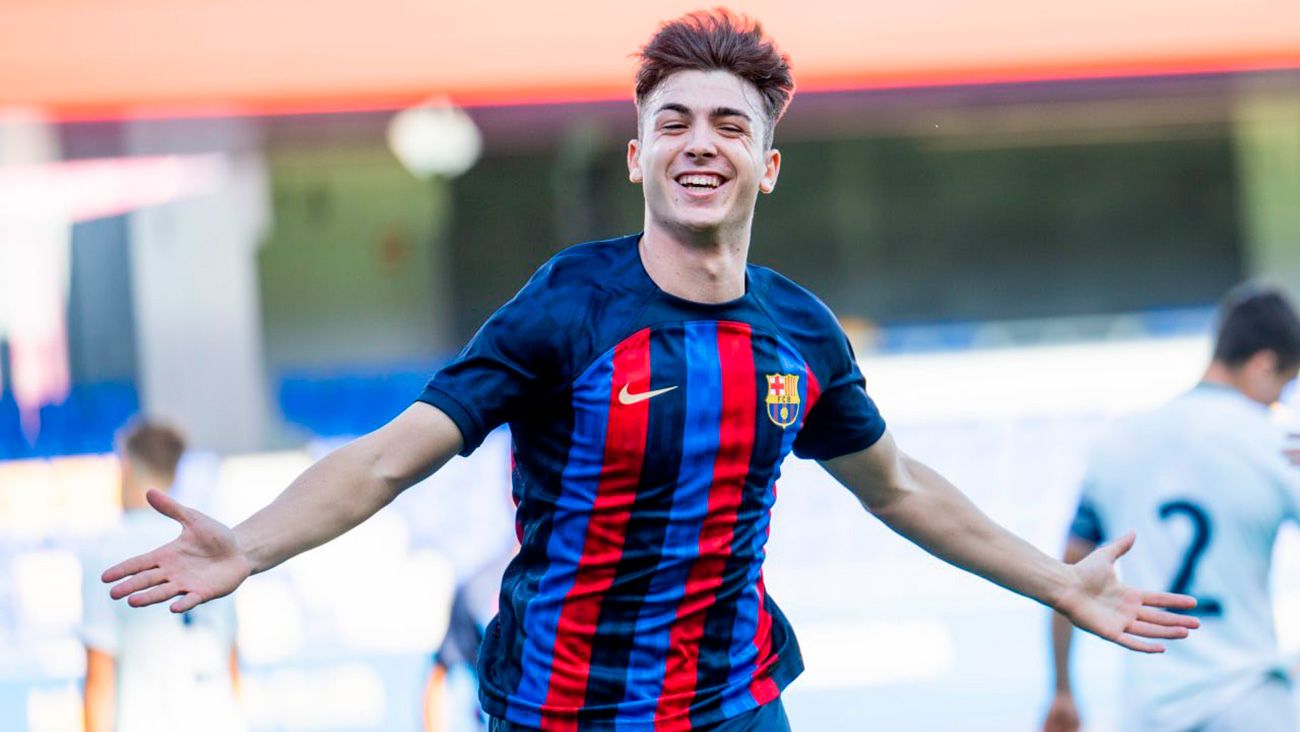Víctor Barberà celebrando un gol con el Barça Juvenil